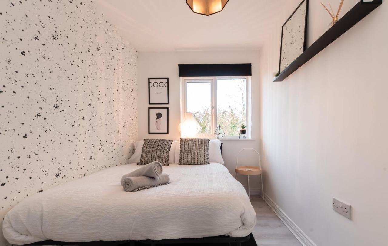 Cheerful 3 Bedroom House - Sleeps 7 Alwalton Exterior photo